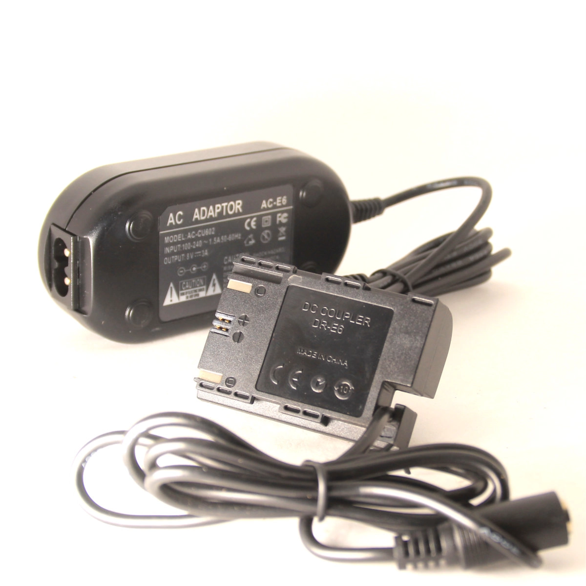 Adaptador Dummy TOMADA DR-E6 / LP-E6 para Canon Adaptador Dummy TOMADA DR-E6 / LP-E6 para Canon