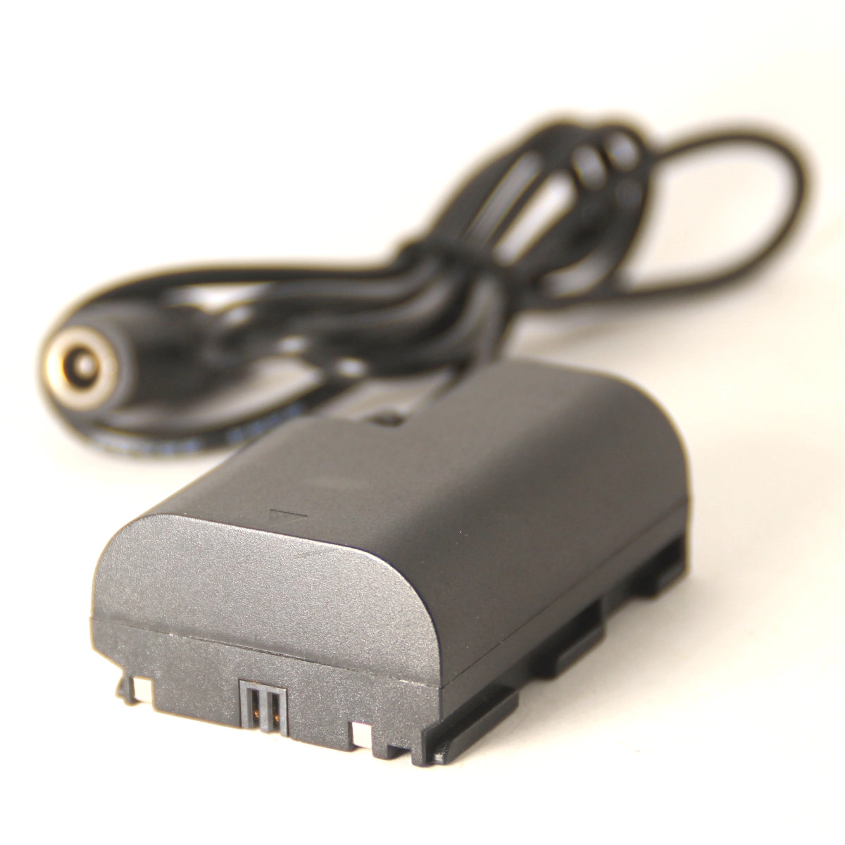 Adaptador Dummy TOMADA DR-E6 / LP-E6 para Canon Adaptador Dummy TOMADA DR-E6 / LP-E6 para Canon