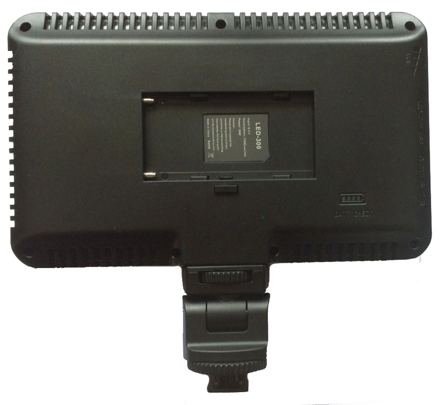 Iluminador de LED Profissional LED-300